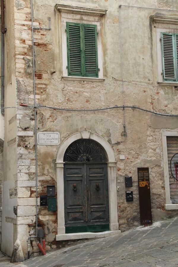 La Porta Sui Monti Di Luna 卡拉拉 外观 照片